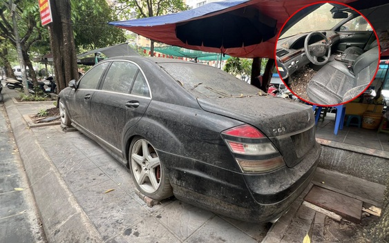 Vụ xe sang Mercedes bị “bỏ quên” 10 năm trên vỉa hè Hà Nội: Công an thông tin bất ngờ