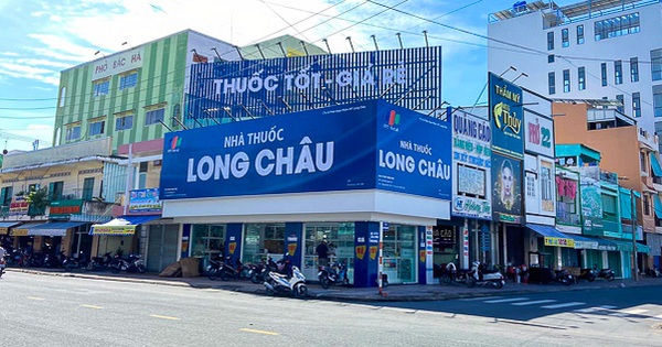 The expansion of the Long Chau pharmacy chain and the first in the history of FPT Retail