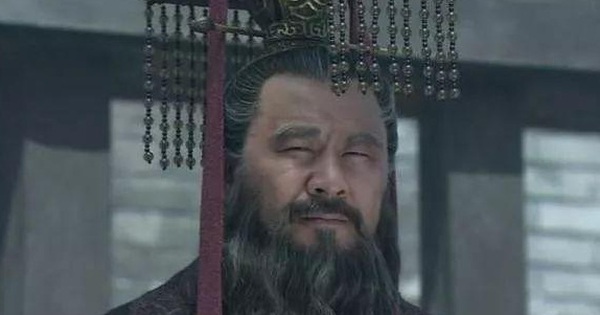 Before he died, Cao Cao secretly left Cao Phi with a talent against Sima Yi: Who is that?