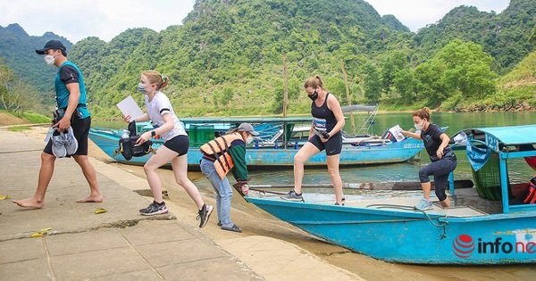 Du lịch mở toang cửa, cổ phiếu nào đang ‘hot’ trở lại?