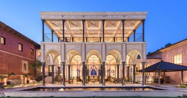 Close-up of Ellen DeGeneres’ new villa modeled after the Alhambra palace