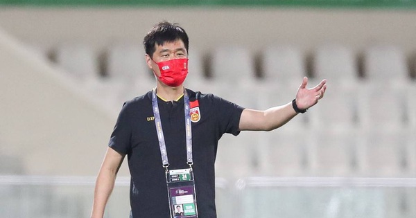 “Drowning with a stake”, the Chinese coach admitted his luck, exultantly praising his students