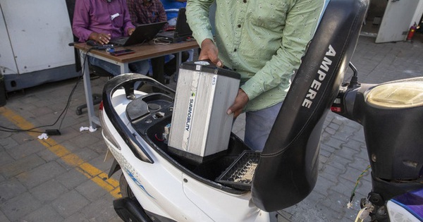 It only takes 2 minutes, the price is 1/2 liter of gasoline, the battery exchange service is changing the whole Indian electric vehicle industry