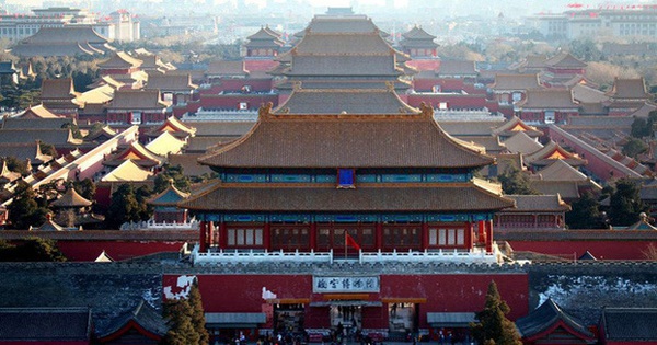 The Forbidden City is the most magnificent but does not “fight” a gap.
