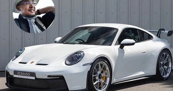 Not Cuong Do La, Mr. Dang Le Nguyen Vu was the first to buy a luxury car for a Porsche 911 GT3 in 2022 in Vietnam.