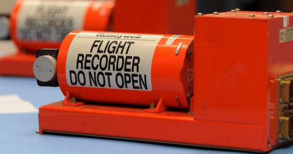 Can a plane’s black box be destroyed in a crash?