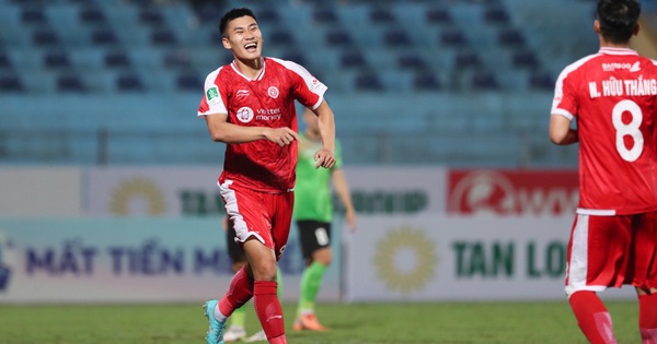 The AFF Cup champion admires the “reverse bicycle” of the Vietnamese midfielder U22