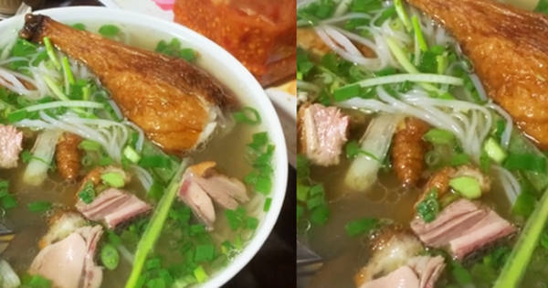 Surprised with a 20k bowl of pho full of meat, where in Vietnam can it be sold so cheaply?