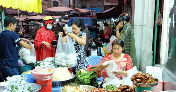 The most famous sticky rice restaurant in Saigon was surrounded by scandals about customers and unhygienic