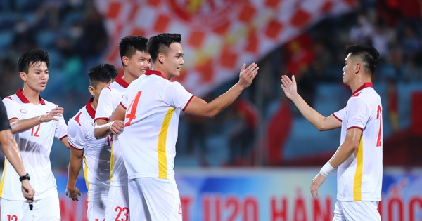 Vietnam U23 striker hit a beautiful volley, Mr. Park was still worried despite winning the match