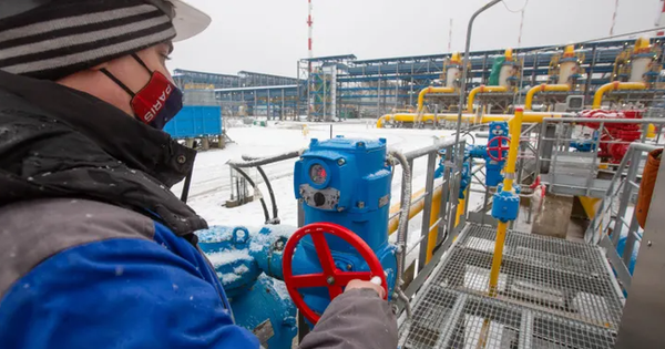 Russia stops supplying gas to Poland and Bulgaria
