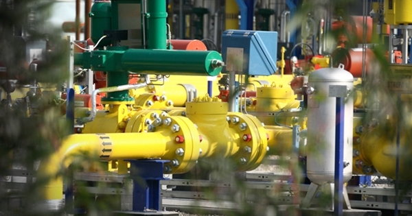 Gas prices in Europe “staggered” after Russia “locked the valve” to Poland