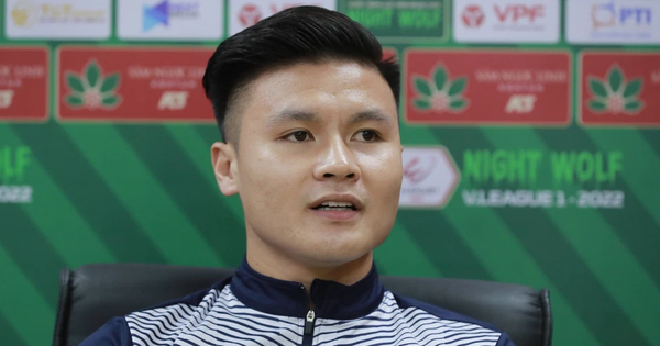 Did the representative reveal that Quang Hai reached an agreement to join the team in Paris?