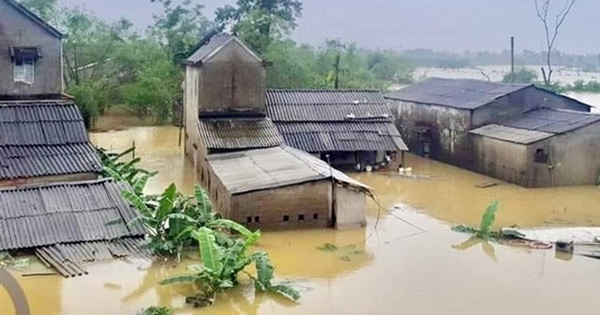 Unusual floods made 4 people dead and missing, 2,300 billion VND in damage
