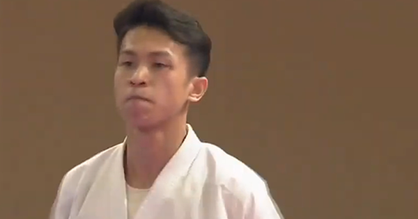 Gold medal in Karate SEA Games 30 Nguyen Thanh Duy retires