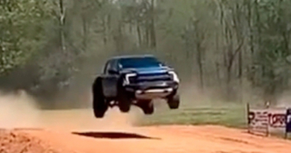 Imitating the advertisement, the owner of the Ford F-150 Raptor broke his back vertebrae