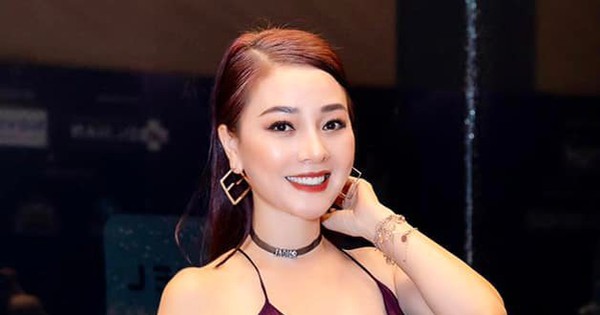thumbnail - Hoa hậu Quý bà Hoàng Yến sau 13 năm đăng quang: Cuộc sống sung túc, U50 như gái đôi mươi
