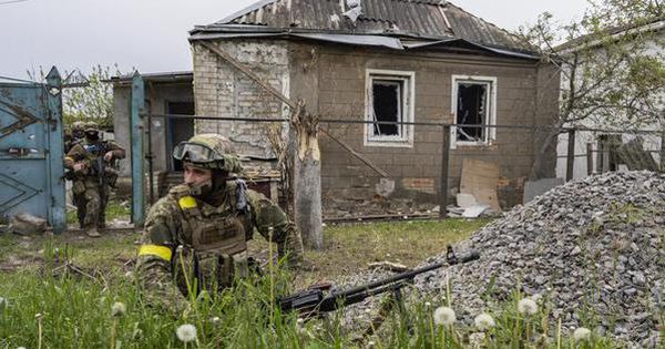 Russian troops withdrew from Kharkiv, bombarded many other areas
