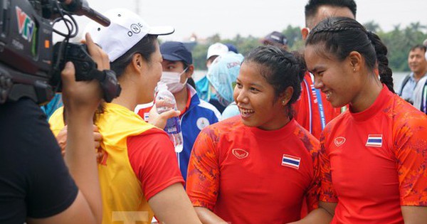 Canoeing won 2 more gold medals and beautiful actions of Vietnamese female athletes