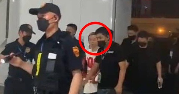 Netizens passed on the moment when Binz was accompanied by dozens of bodyguards despite the absence of the show?