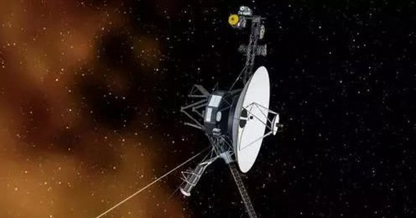 Signaling “like a drunk”, what does the NASA spacecraft collide with outside the solar system?