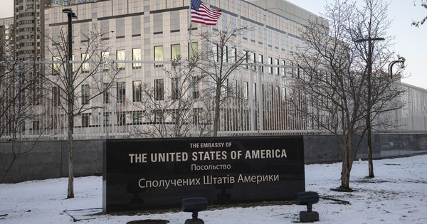 US considers deploying special forces to protect embassy in Ukraine