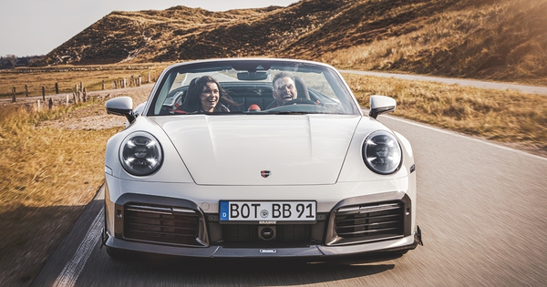 Porsche 911 Turbo S Cabriolet is more powerful with Brabus version