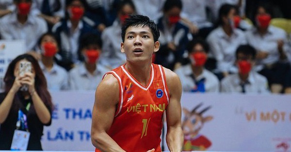 Vo Kim Ban – from the boy who used a coconut tree to make a basketball pole to the “jewel” of the Vietnamese basketball village