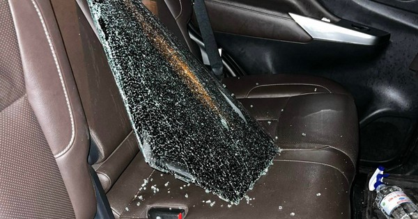 Break the car window in the rain and then steal ,000 to leave it in the car