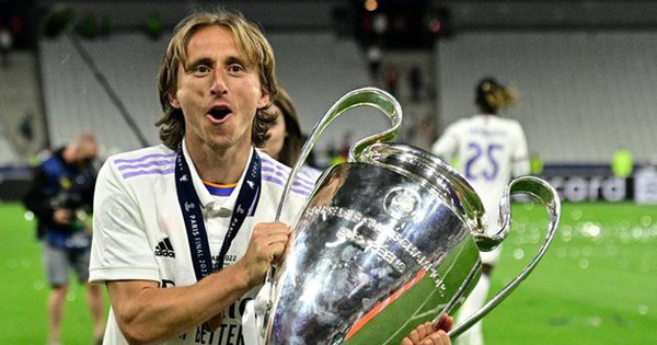 Modric extends contract with Real Madrid after Champions League victory