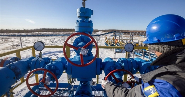 How does the latest oil embargo from the EU affect Russia?