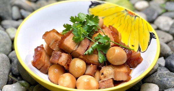 Instructions on how to make delicious, strange and delicious pork belly with soy sauce