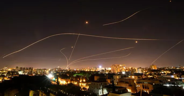 Israel announces pioneering weapons, erecting “laser wall” around the country