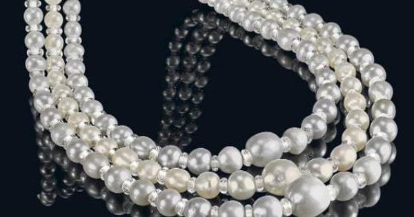 Extremely rare pearl necklace sold for record price