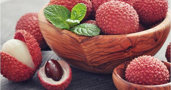 5 tips to eat lychee without worrying about being hot, avoiding acne, poisoning everyone should know