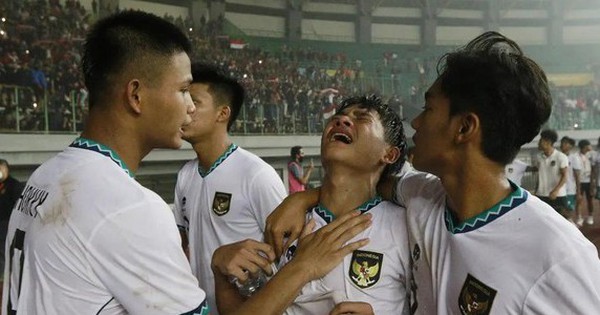 Gạt nước mắt, Indo nói không có gì phải buồn vì mục tiêu là World Cup, không phải ĐNÁ