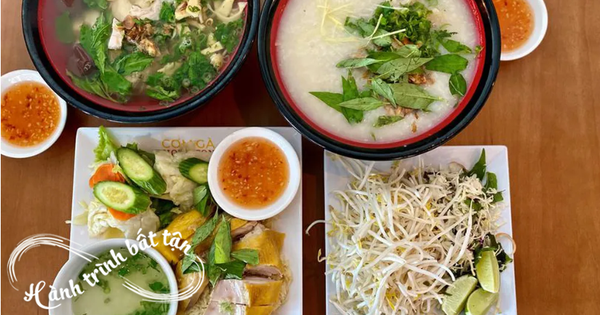 thumbnail - Nhà ẩm thực Mỹ mê cơm gà Việt Nam "như điếu đổ": Món ăn gây xao xuyến, ấn tượng khó phai