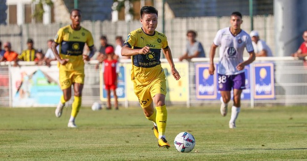 thumbnail - Pau FC chịu mức sụt giảm lớn nhất giải, Quang Hải có thể đem tới sức bật mới?