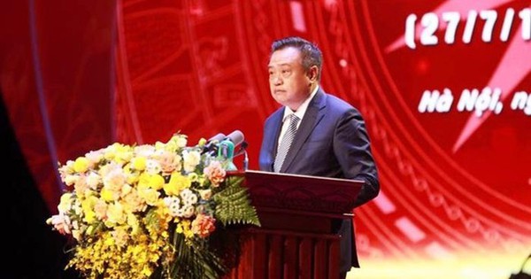 thumbnail - Chủ tịch Hà Nội Trần Sỹ Thanh: 'Sống, lao động, học tập xứng đáng với hy sinh của các bậc tiền bối'