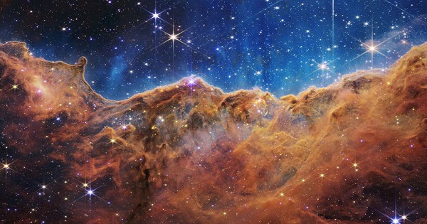 Những hình ảnh vũ trụ tuyệt đẹp do Kính viễn vọng Không gian James Webb truyền về Trái Đất