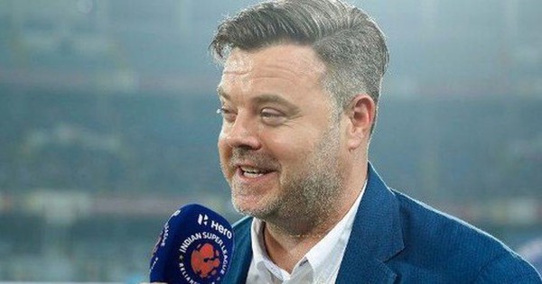 Sếp lớn Chelsea bị sa thải vì quấy rối tình dục nữ đối tác