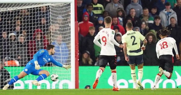 Thua sốc Southampton, Man City bị loại ở tứ kết League Cup|tt bóng đá