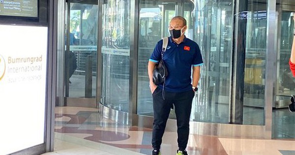 ĐT Việt Nam đã đến Thái, sẵn sàng đương đầu thách thức để giành chiến thắng|lịch bóng đá nam sea games
