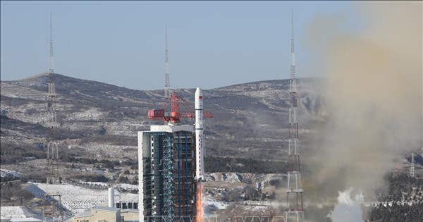Trung Quốc phóng 14 vệ tinh mới vào quỹ đạo