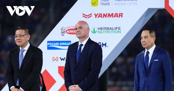 Chủ tịch FIFA khen ngợi bóng đá Đông Nam Á sau khi dự khán chung kết AFF Cup|link bongda tv