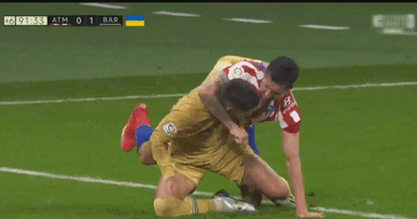 Sao Barca và Atletico Madrid nhận thẻ đỏ sau màn đấu vật hài hước trên sân|lịch thi đấu aff cup 2022 của việt nam