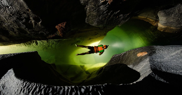 Hang động 3 triệu năm tuổi khiến báo chí phương Tây trầm trồ ở đâu?