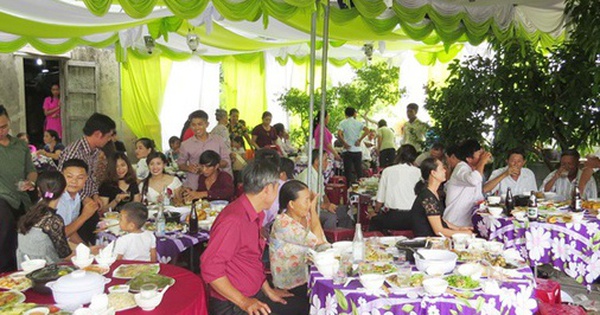 Cả làng đau bụng sau tiệc cưới hơn 500 khách dự ở Quảng Bình