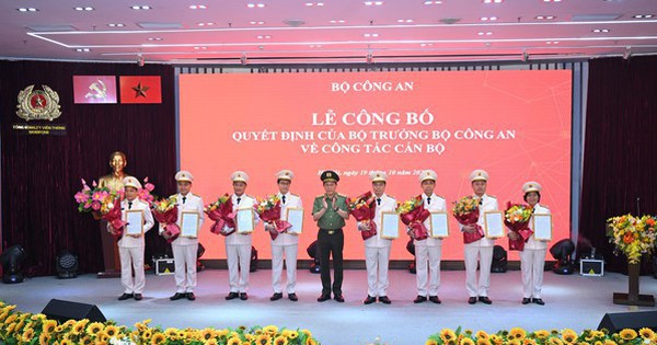 Nhiều lãnh đạo MobiFone vào biên chế lực lượng Công an nhân dân