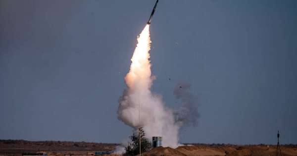 Chi hơn 1,1 tỷ USD mua thêm tên lửa từ Nga vì "quá ưng ý" S-400: Tiếp theo sẽ là Su-57?